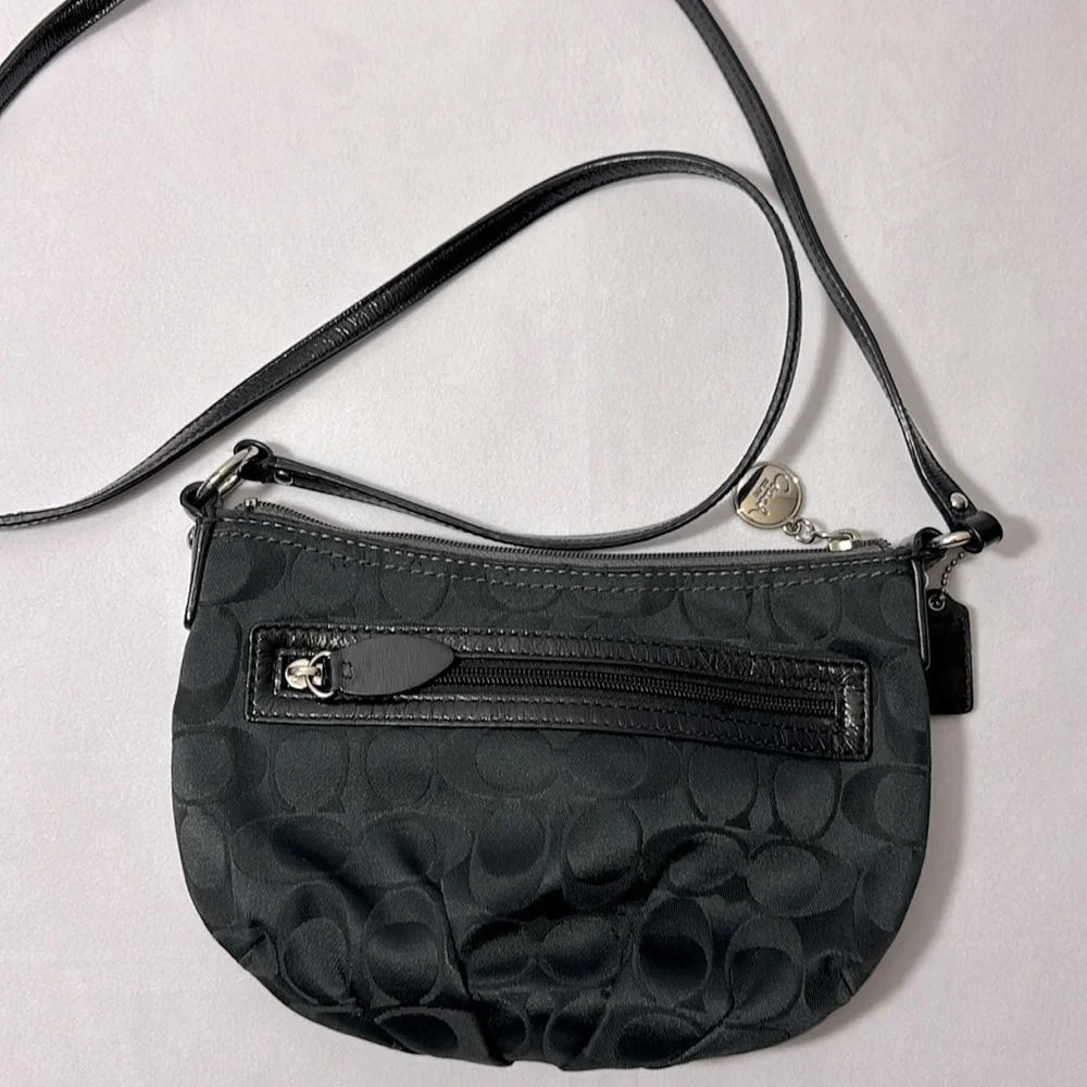 Coach Black Signature Jacquard Swing Pack